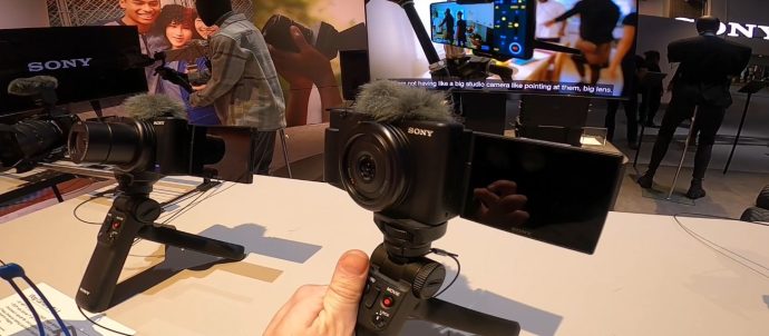 New SONY Vlogging cameras at CES